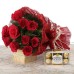 Ανθοδέσμη με κόκκινα τριαντάφυλλα και γλυκιές μπουκίτσες